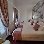 Hotel France Eiffel Parigi
