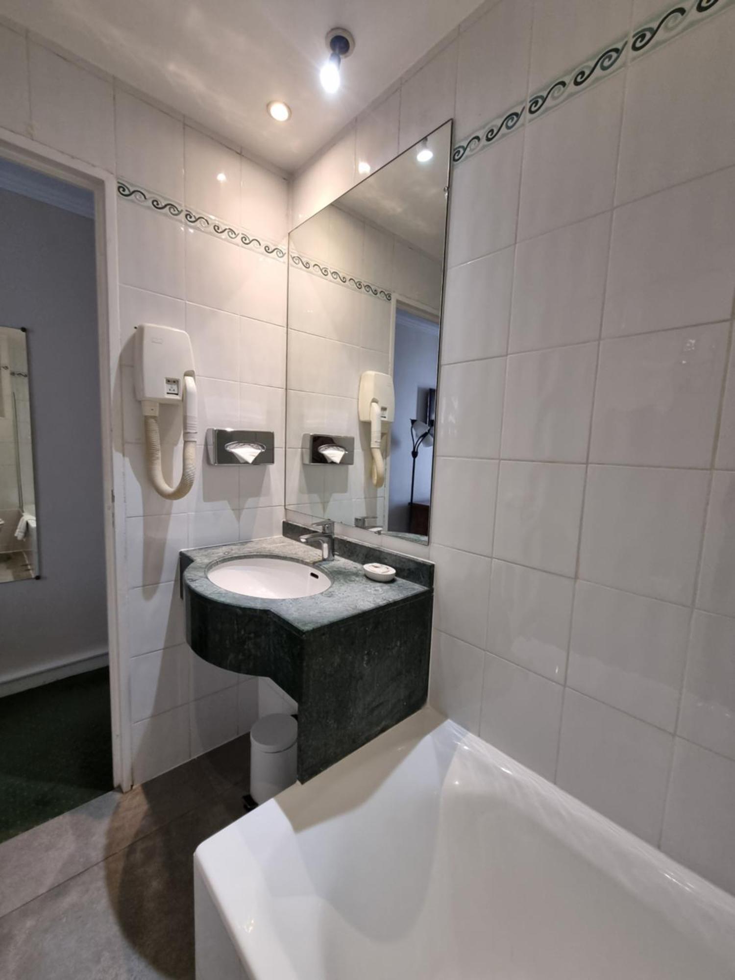 France Eiffel Hotel 3*