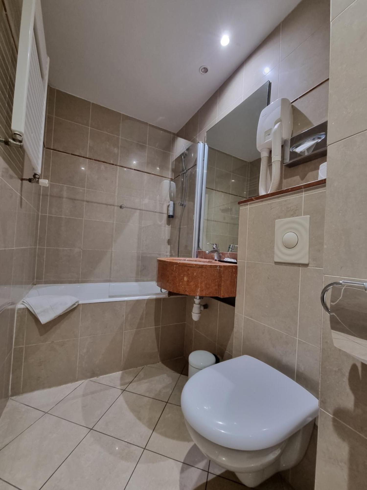 Hotel France Eiffel 3*