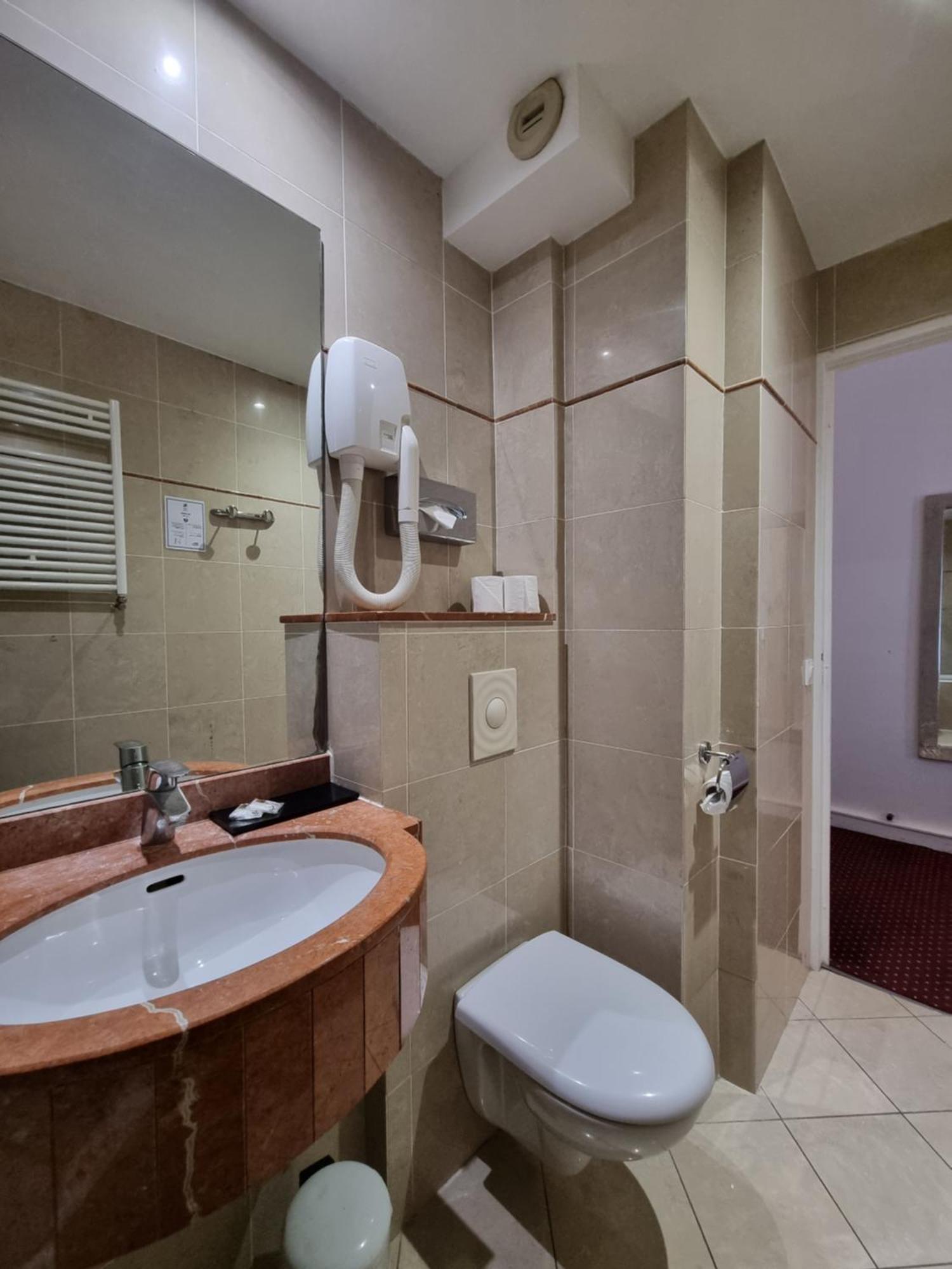 France Eiffel Hotel 3*